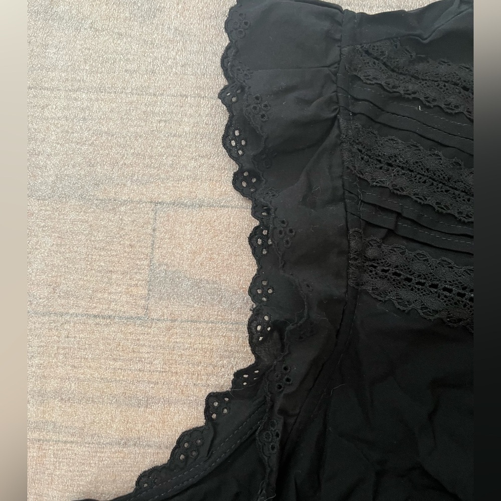 [4/4X]Torrid Eyelet Pintuck Detail Black Sleeveless Ruffled Blouse - Picture 8 of 12